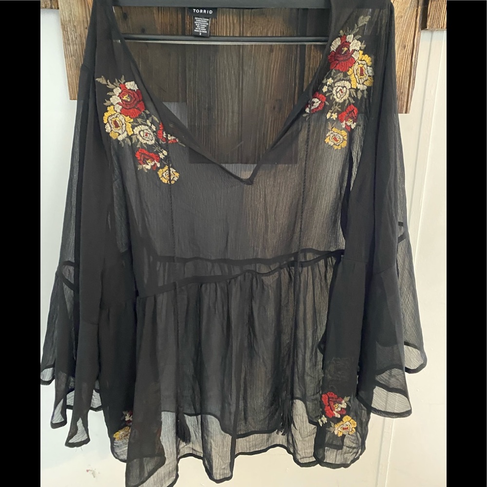 TORRID black sheer bell sleeve tassel tie top size 3X